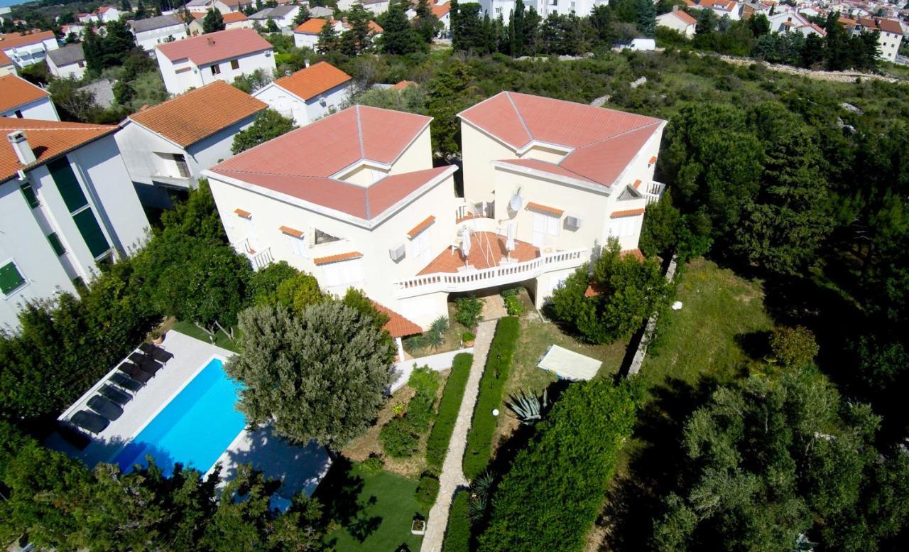 Apartments Dvori Novalja Exterior foto